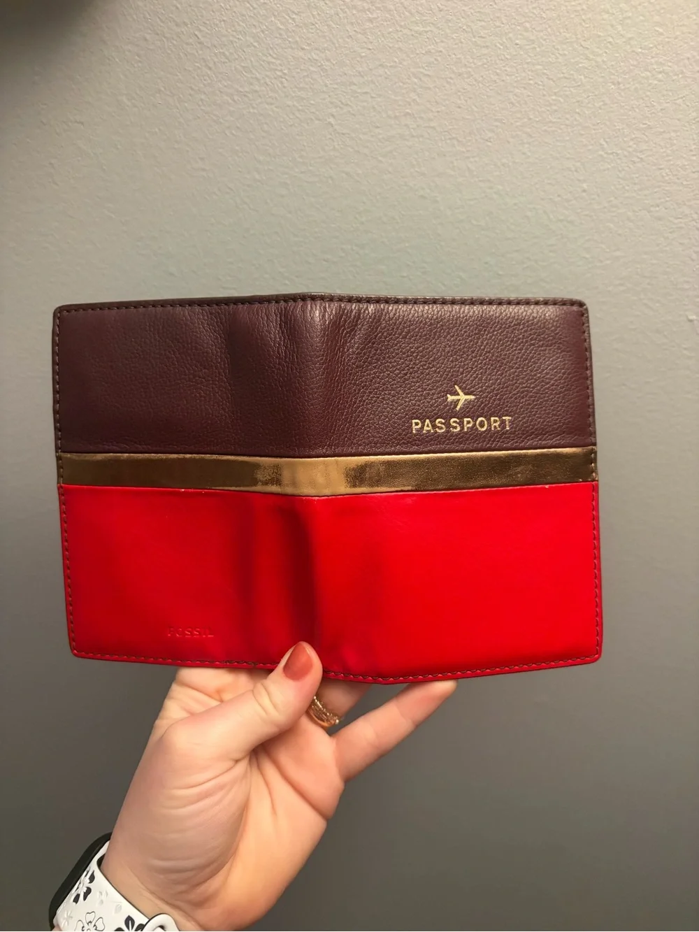 Fossil Passport Holder - Picture 4 of 4